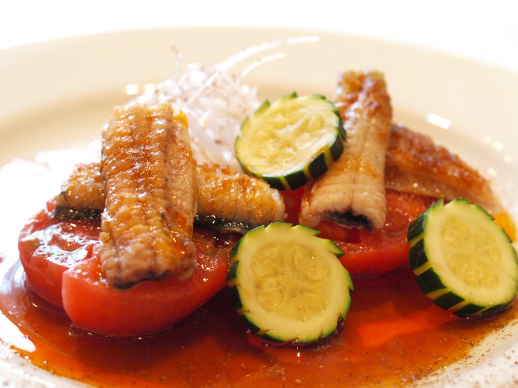 蕃茄鰻魚 (国産うなぎとトマトのピリ辛ソース) 蕃茄鰻魚 (国産うなぎとトマトのピリ辛ソース)