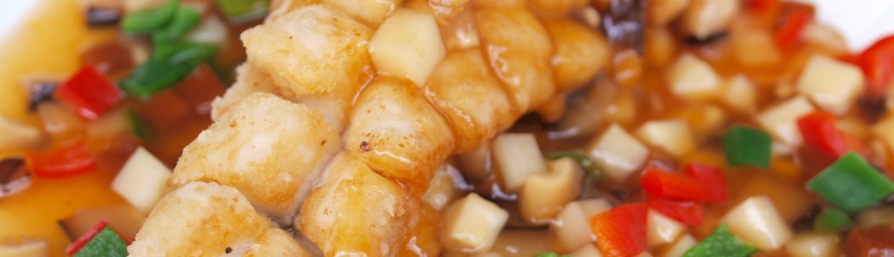 山楂魚花 （本日の鮮魚花切り甘酢ソース）