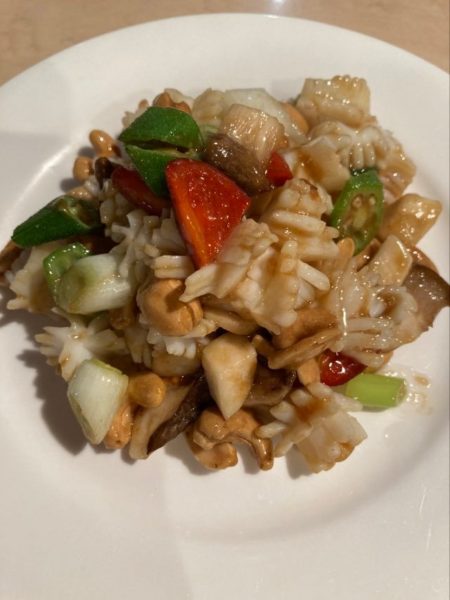 チャイナムーン　イカとカシューナッツ炒めもの